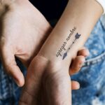 Agregar nombre como tatuaje romántico